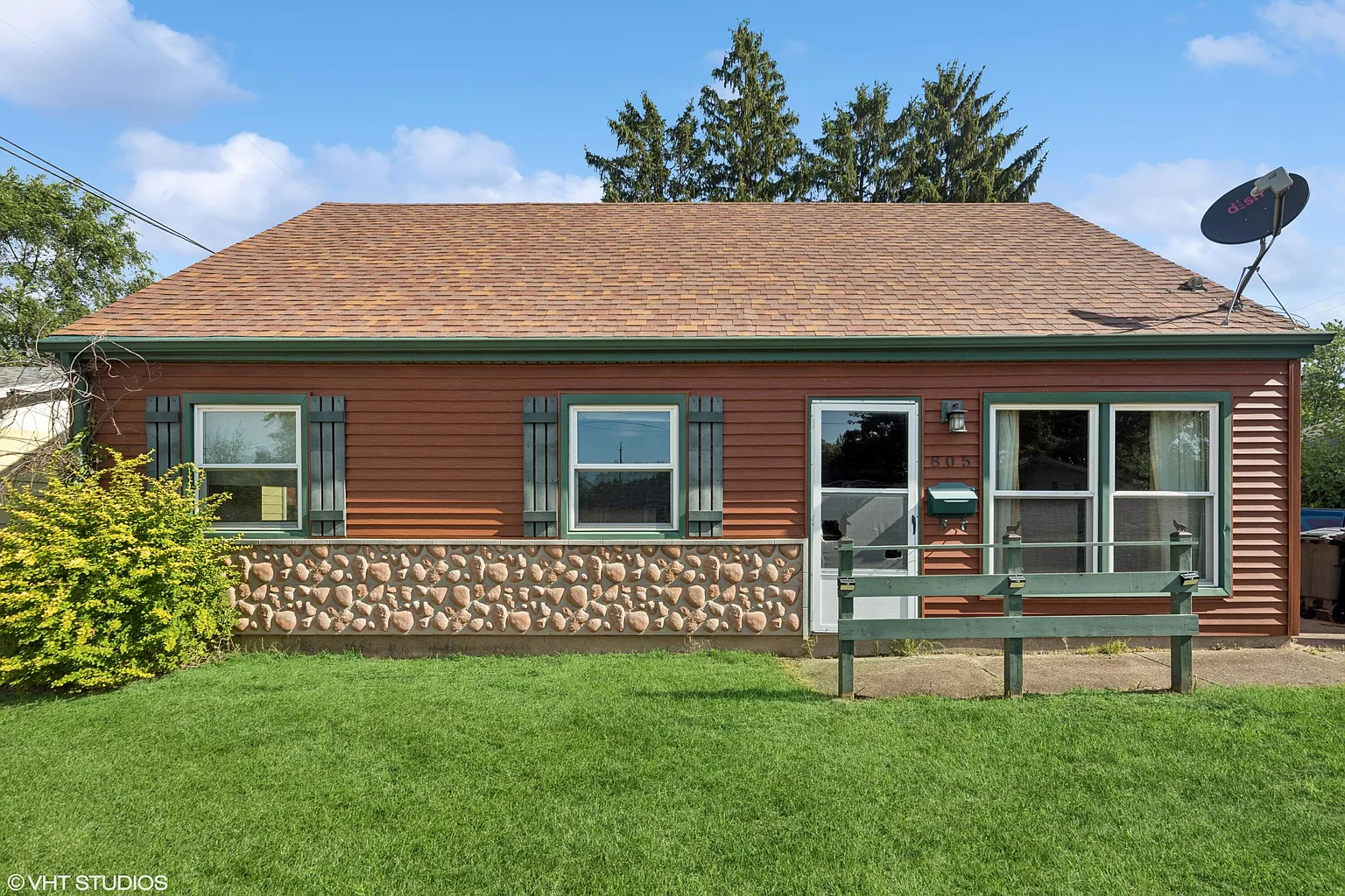 805 Henry St photo 1