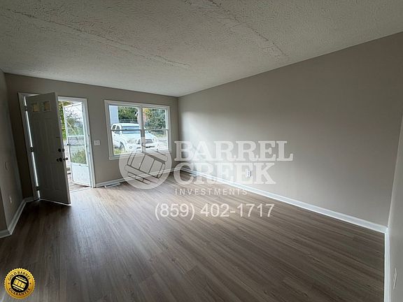 4th image of 417 Earl St #B