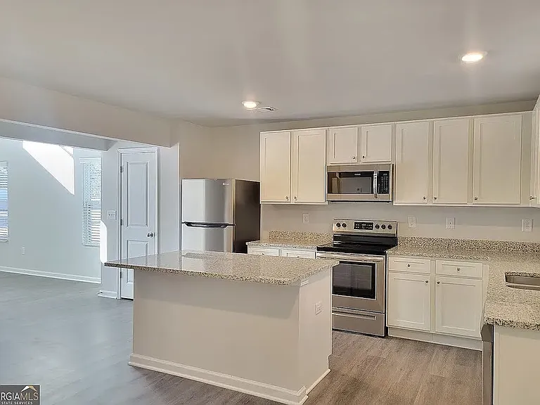 617 W Vincent Dr — Photo 7