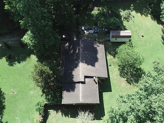 3rd image of 170 Riverwood Dr