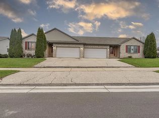 3410 Crabapple Ln, Janesville, WI 53548