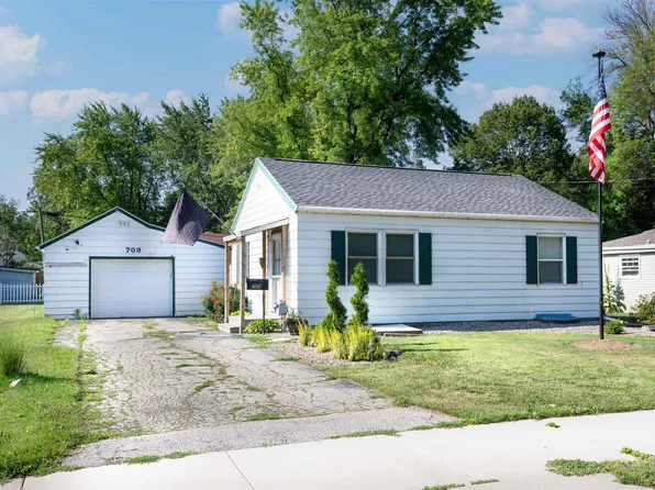 709 W 8th St, Kaukauna, WI 54130