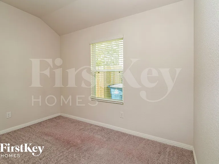 17644 Cedar Crest Dr — Photo 16
