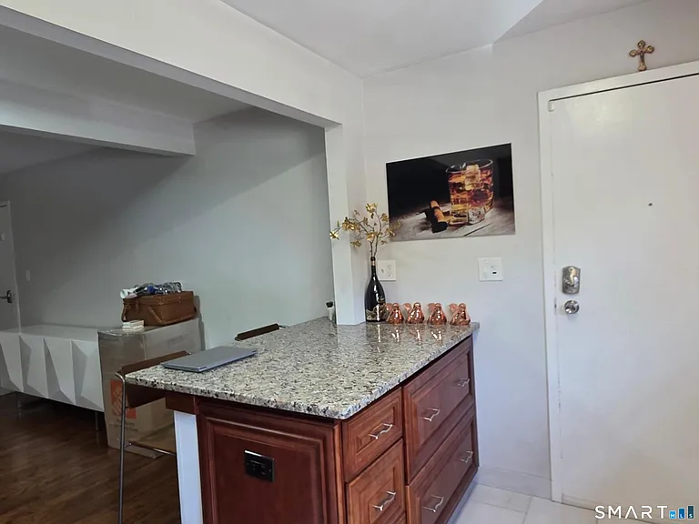 500 Oak Ave #21 — Photo 6