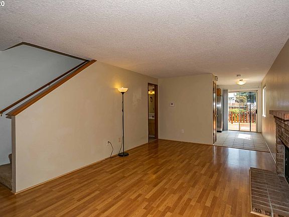 3rd image of 2790 SE 44th Ct