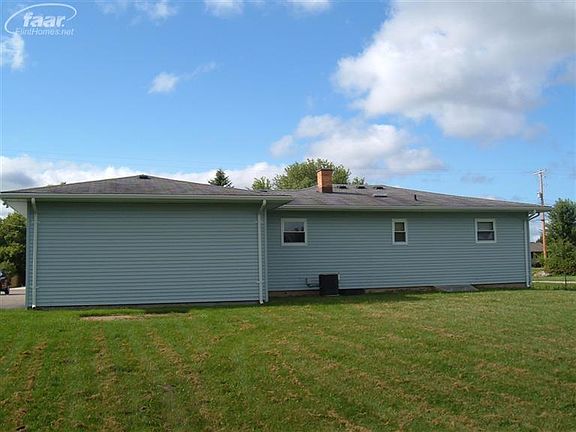 3rd image of 5141 Kendall Dr