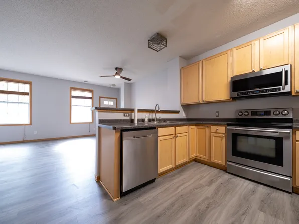 14297 Banyan Ln, Rosemount, MN 55068