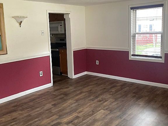 5th image of 312 Brown Bottom Ln #A