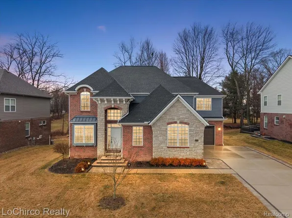 43722 Bolingbrooke Ln, Novi, MI 48377