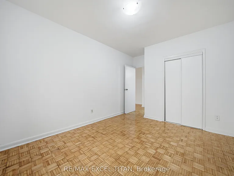 2895 Bathurst St #111 — Photo 18