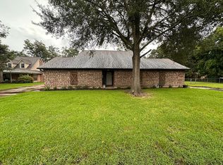 6362 Coolidge St, Groves, TX 77619