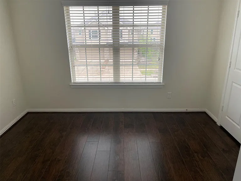 1819 Ryon Falls Dr — Photo 8