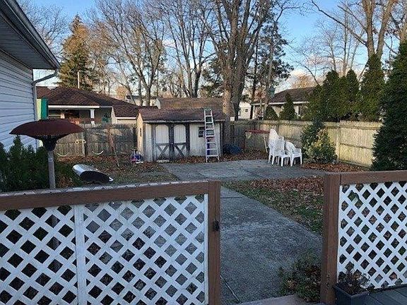 5th image of 167 Smithtown Polk Blvd