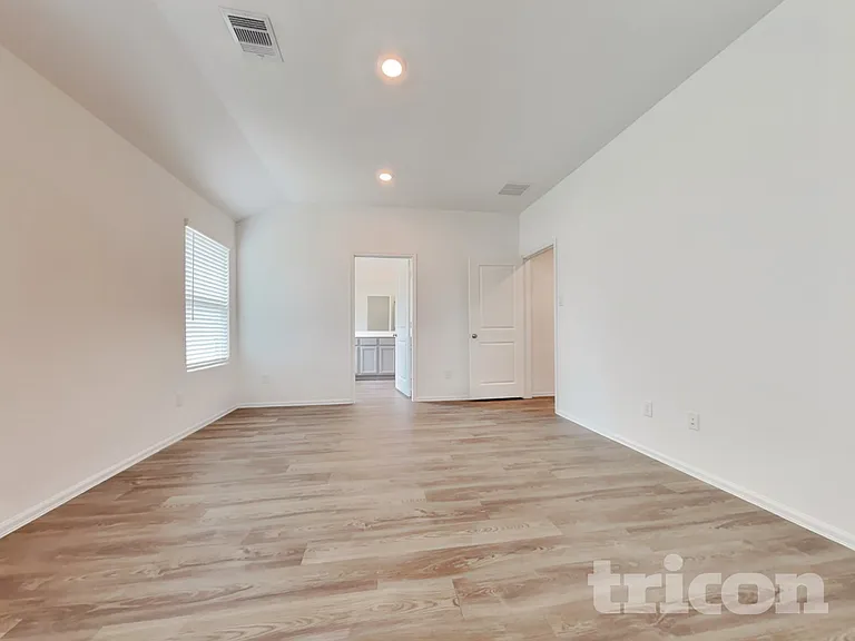 212 Seven Pines Dr — Photo 8