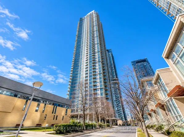 35 Mariner Ter, Toronto, ON