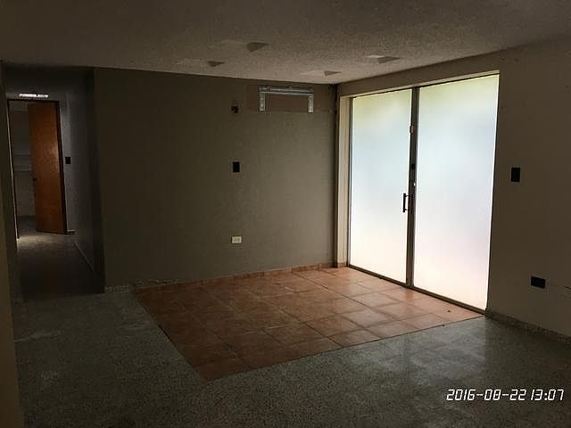 2nd image of E6 Calle Este