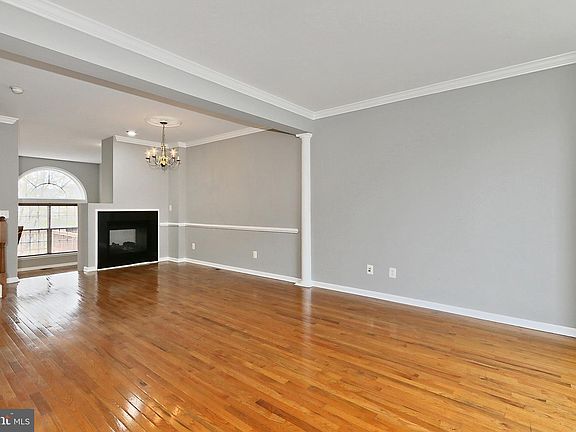 5th image of 2358 Battery Hill Cir