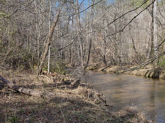 4th image of 1489 Towee Pike