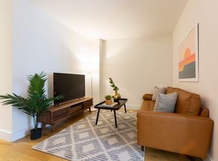 230 E 44th St PENTHOUSE F1, New York, NY 10017