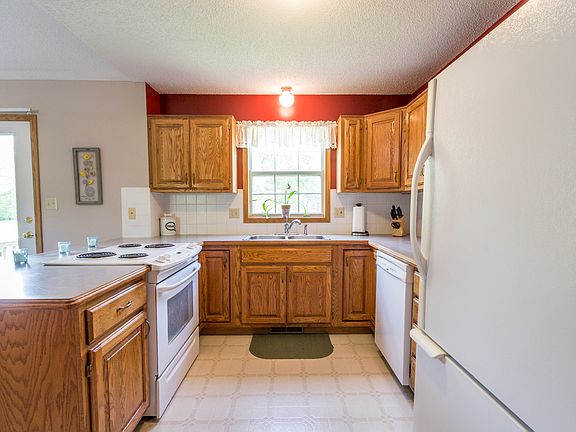 5th image of 3434 Woodduck Way