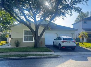 162 NW 207th Ave, Pembroke Pines, FL 33029