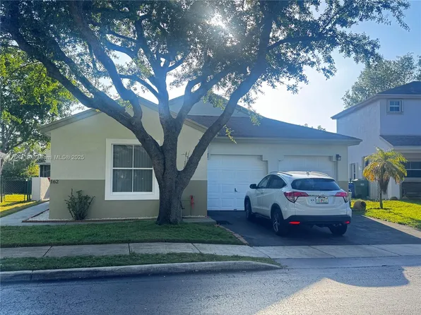 162 NW 207th Ave, Pembroke Pines, FL 33029