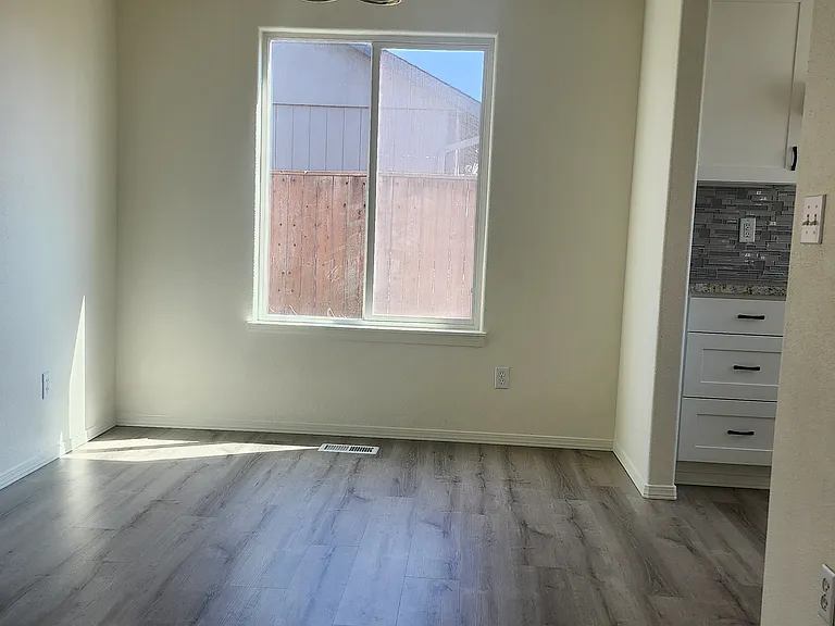 1667 Wendy St NE — Photo 5
