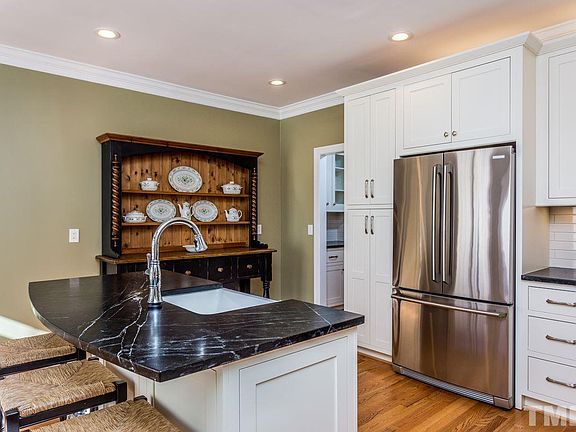 2nd image of 3500 Proprietor Way
