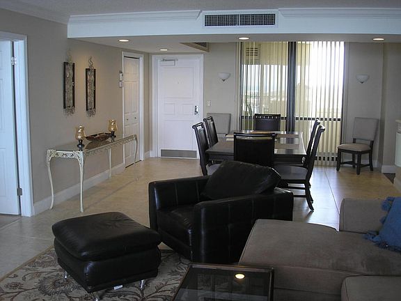 5th image of 130 Lakeshore Dr Ph 22