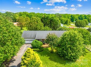 373 Drumstand Rd, Stony Point, NC 28678