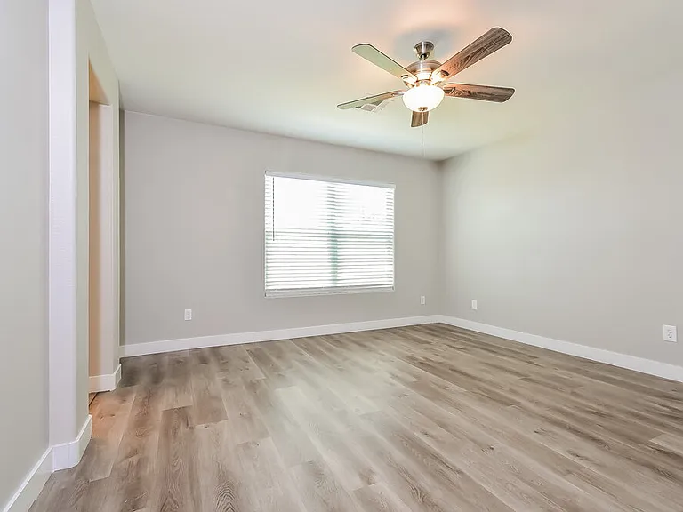 8775 Parsons Ridge Ave — Photo 9
