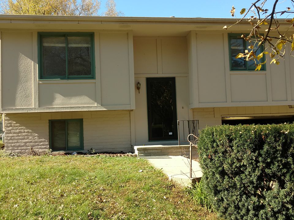 1st image of 11404 Westmont Dr