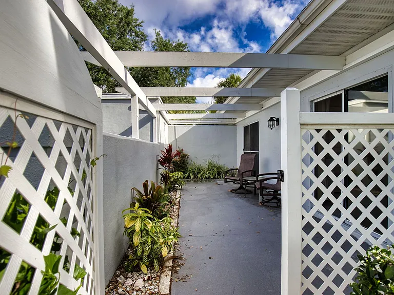 208 Cerromar Way S #26 — Photo 42
