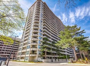100 Quebec Ave #1402, Toronto, ON M6P4B8