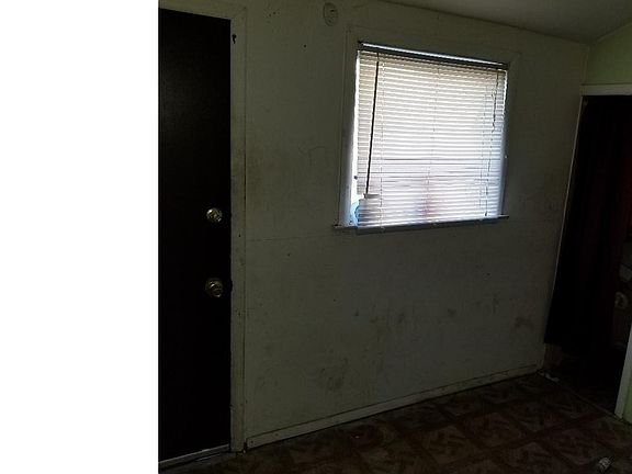 4th image of 727 E Ontario St