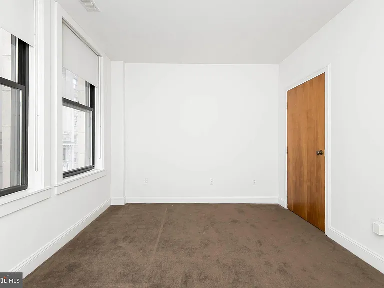 2201 S 16th St #601 — Photo 17