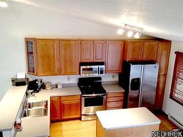 2nd image of 869 Amherst Ln