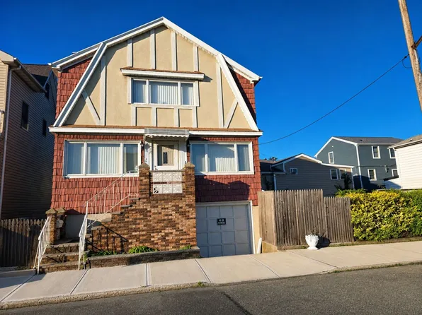 12 Noel Avenue image 1 of 2