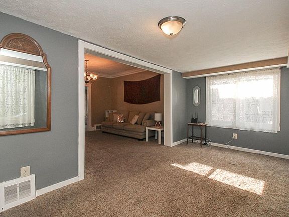 2nd image of 6708 Owosso Ave