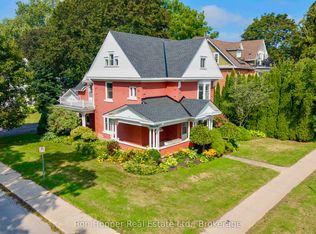 1358 4th Ave W, Owen Sound, ON N4K 4X1