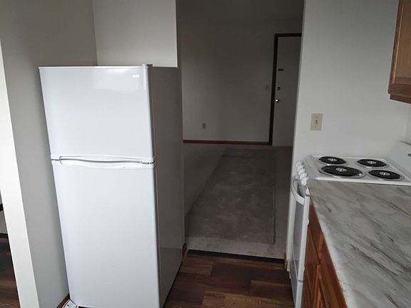 5th image of 138 Polk St APT 1