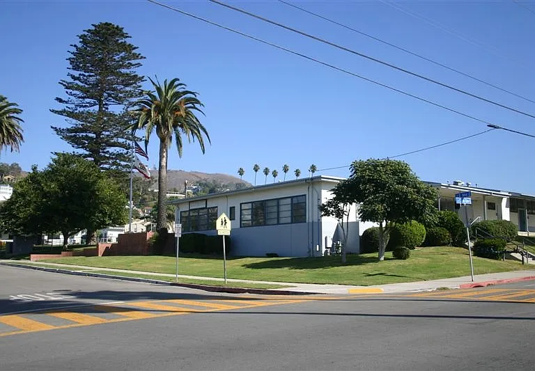 92 S Ann Street View of school_11262012