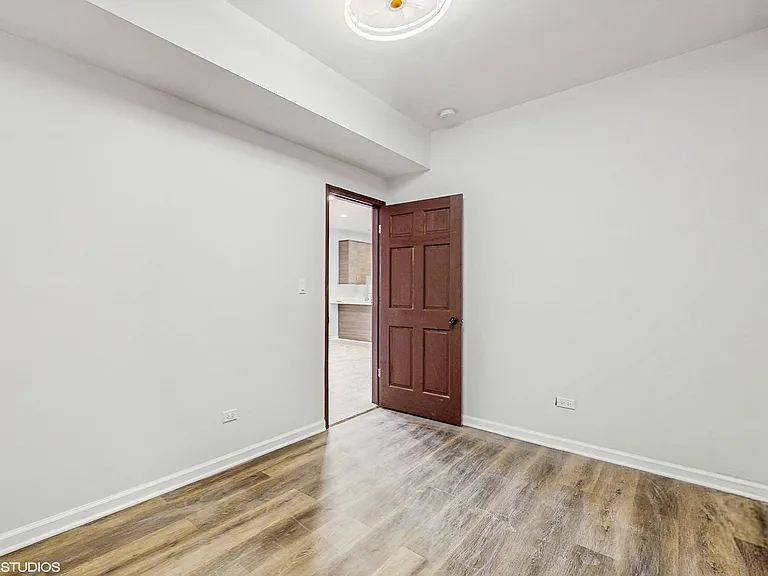 6808 N Clark St #2E — Photo 22