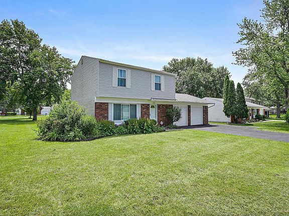 3rd image of 696 Stow Pl