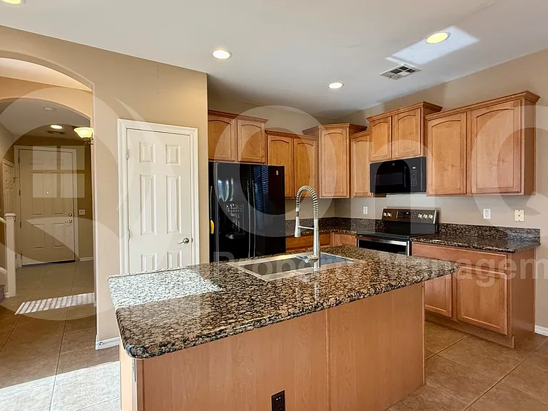19067 E Pelican Dr — Photo 3