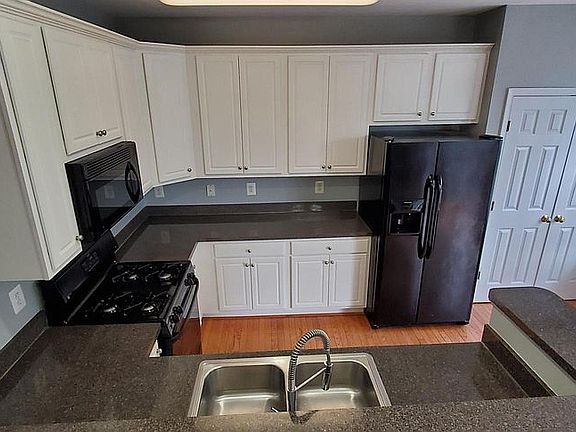 Gas cooktop stove