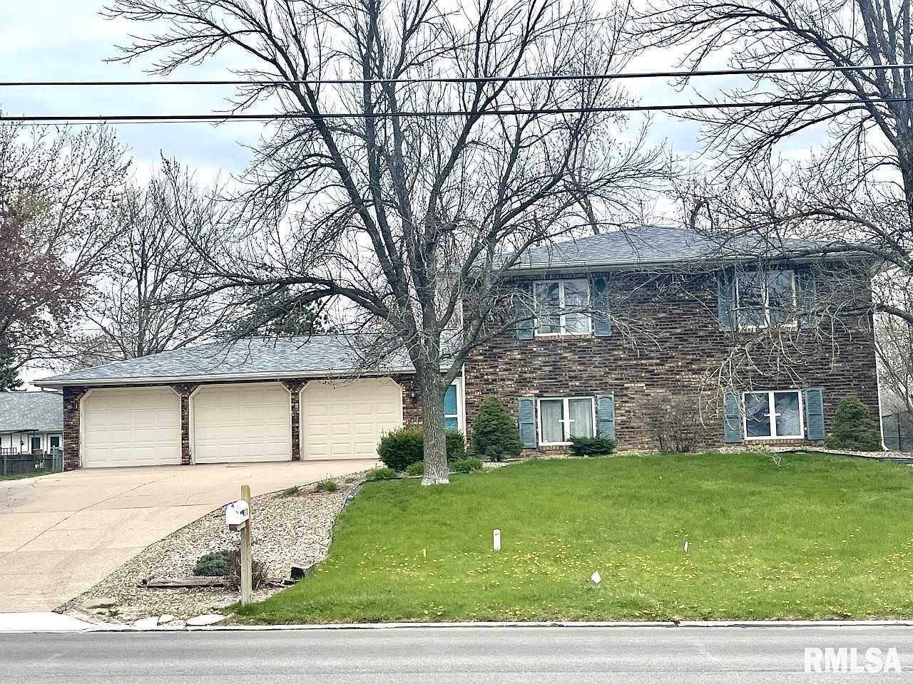 4523 Eastern Ave, Davenport, IA 52807 Zillow