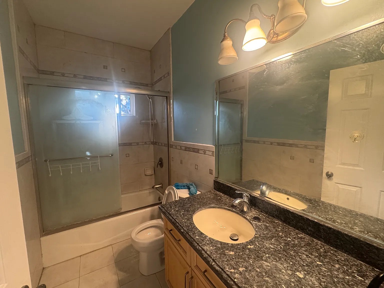 4 bed, $3,300 — Photo 2