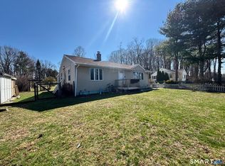 394 Clintonville Rd, North Haven, CT 06473