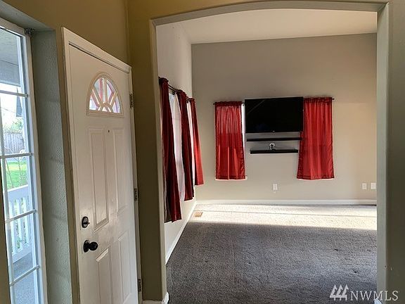 4th image of 7208 194th Street Ct E